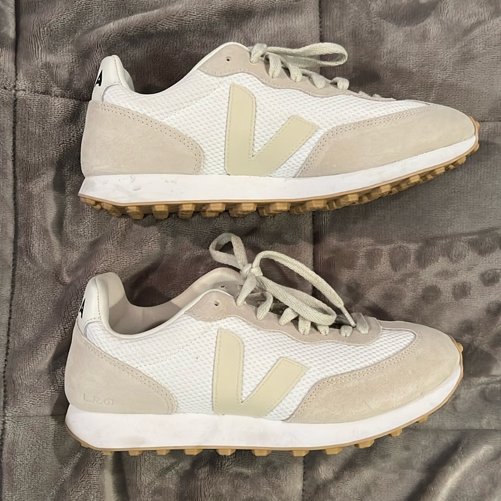 Womens Veja Sneakers